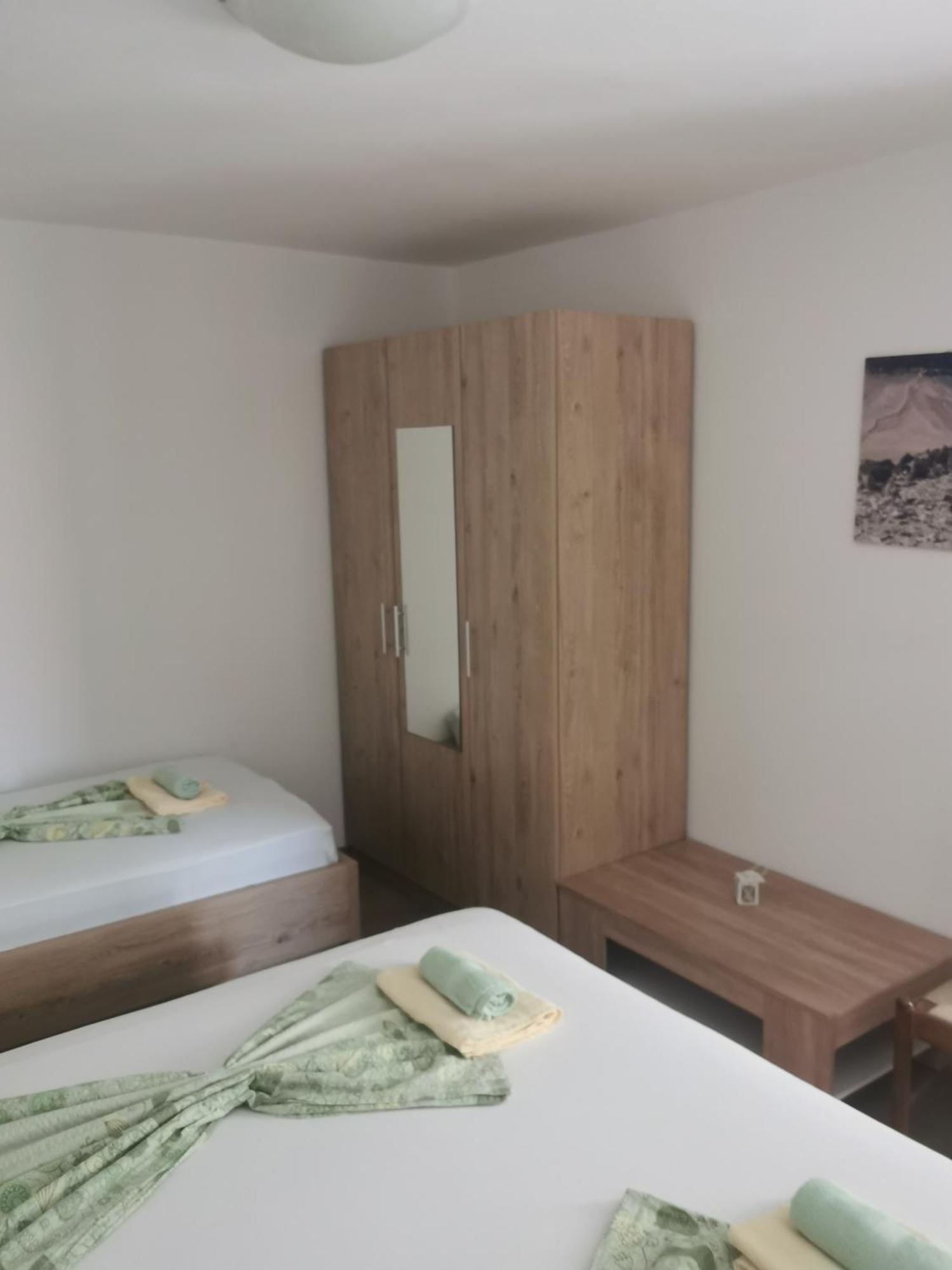 Apartments Boric Lopar Room photo